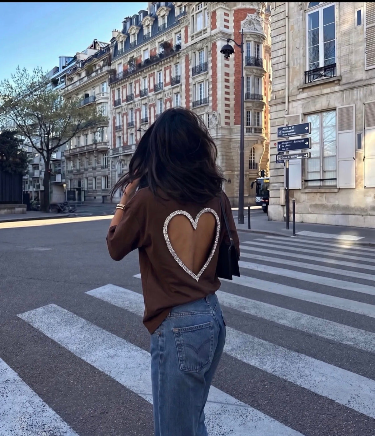 T-Shirt cœur strass dos nu