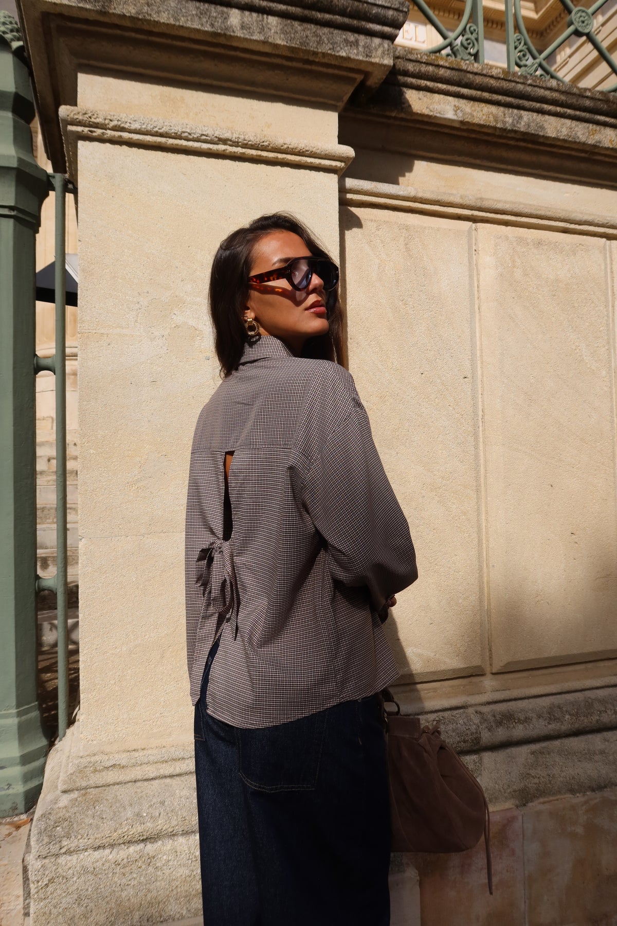 Chemise à petits carreaux dos nu