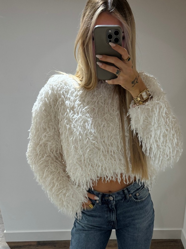 Pull blanc avec des froufrou - French Retailers