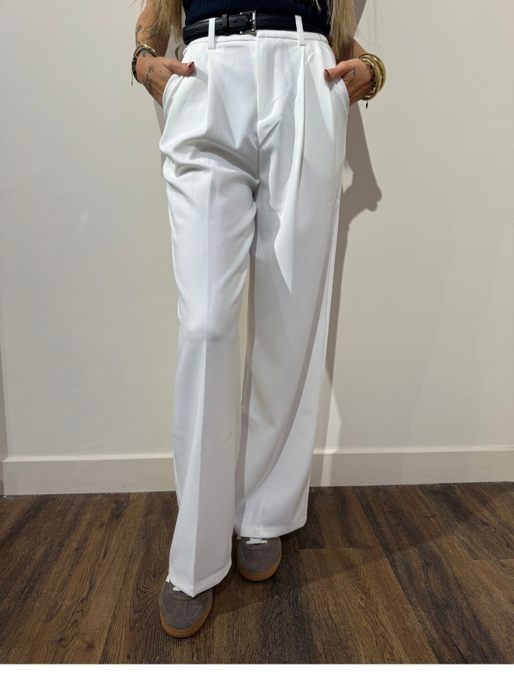 Pantalon tailleur blanc avec ceinture noire - French Retailers