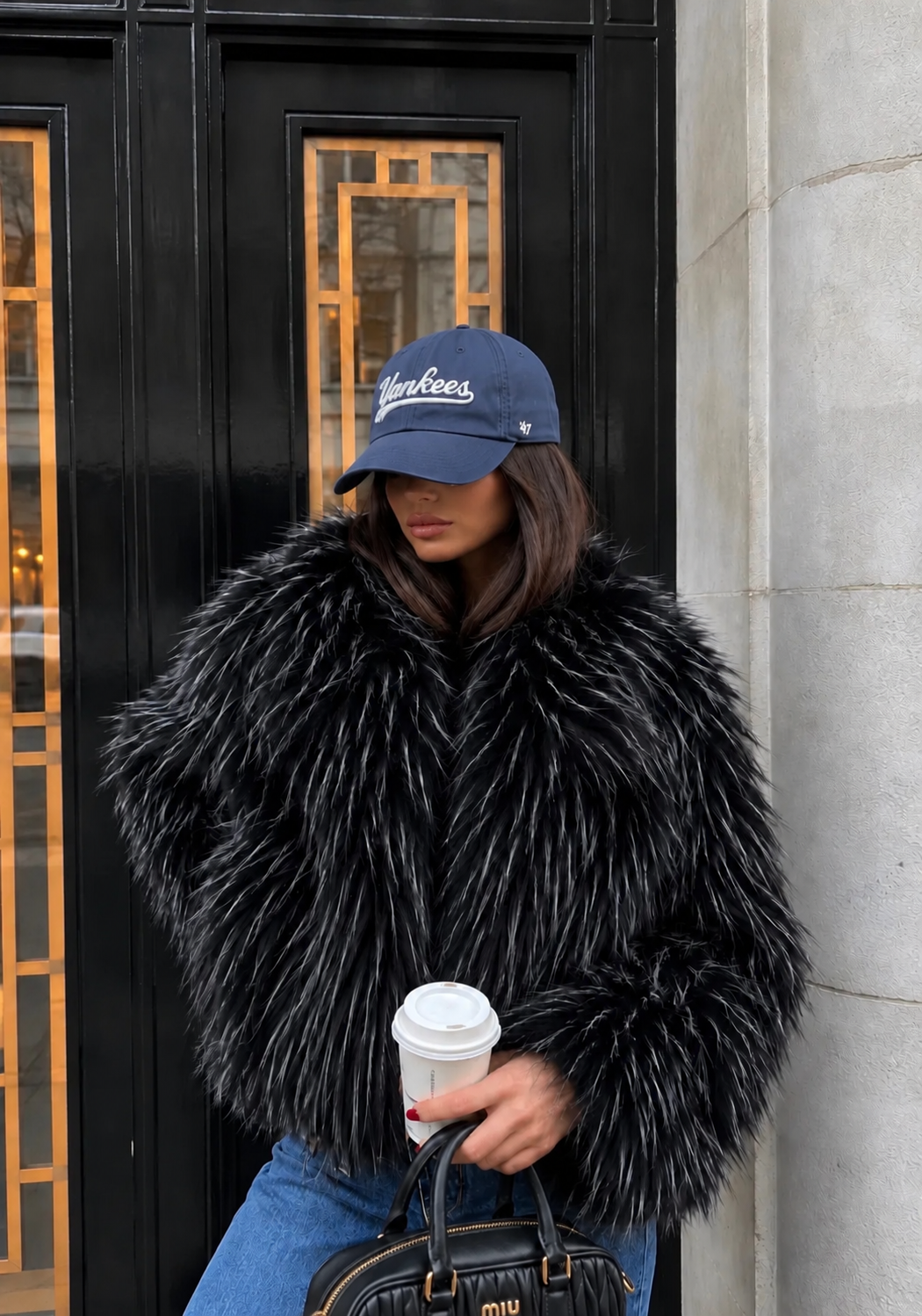 Veste Thelma effet fourrure poil long noire