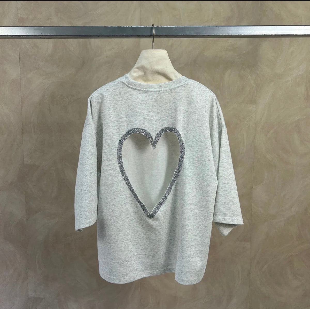 T-Shirt cœur strass dos nu